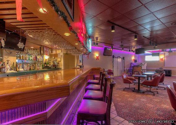 Econo Lodge Inn & Suites 兰伯顿 餐厅 照片