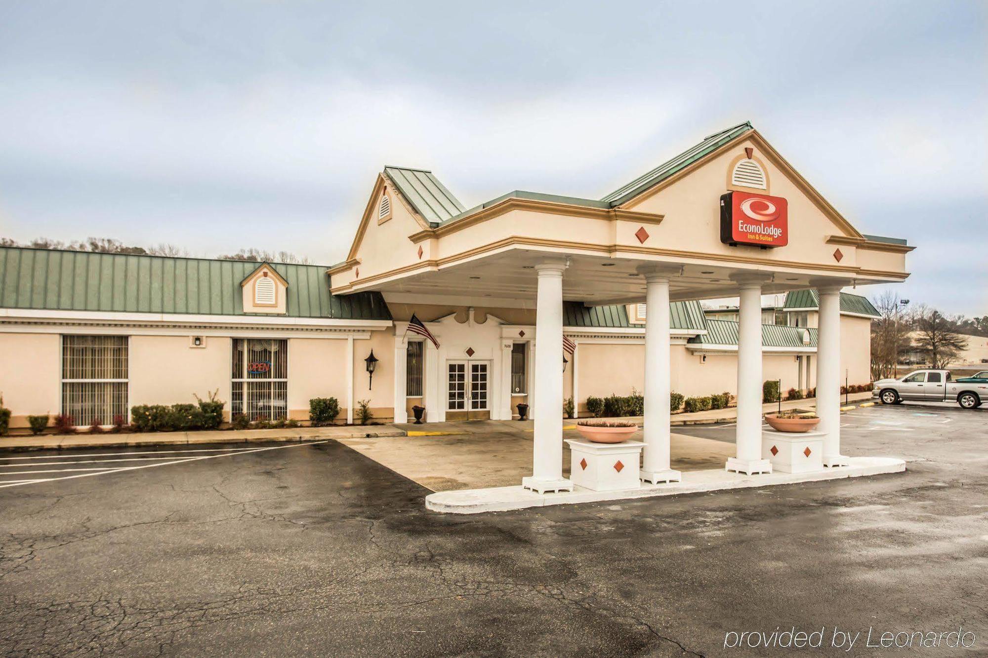 Econo Lodge Inn & Suites 兰伯顿 外观 照片